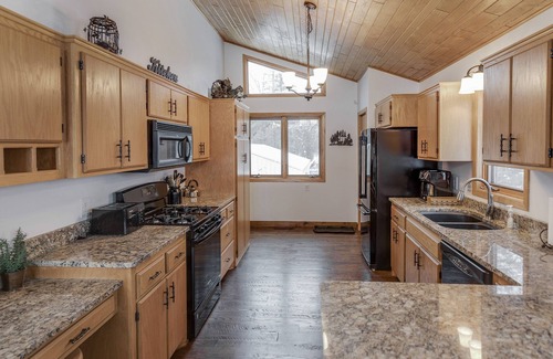 Crosslake House | LAKEFRONT Cabin*Sandy swim beach*Crystal clear water