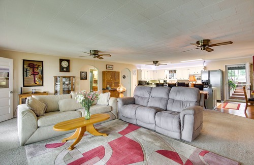 Longtown House | Lakefront Canadian Gem: Fire Pit, Decks & Grills