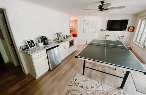 Lampe House | Lakefront ! Close to Branson, Silver Dollar City and Dogwood Canyon.
