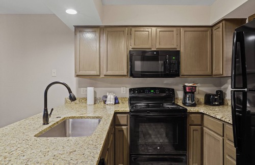 Indian Point Condo | LAKEFRONT Condo for 10, close to Silver Dollar City! Ticket Deals & Resort Perks,