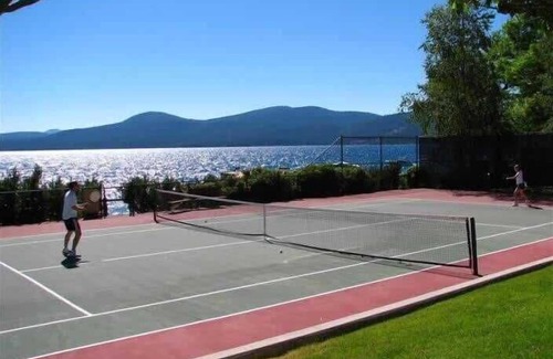 Brockway House | Lakefront Condo in Kings Beach- #26