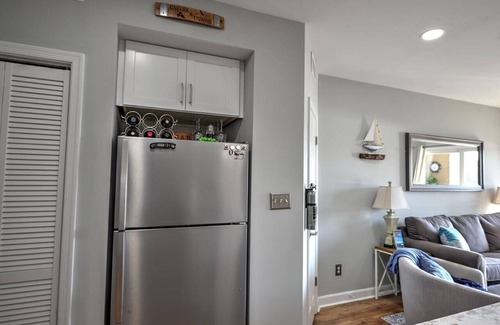 Huddleston Condo | Lakefront Condo Resort, Amazing Lake & Mountain Views + Abundant Amenities