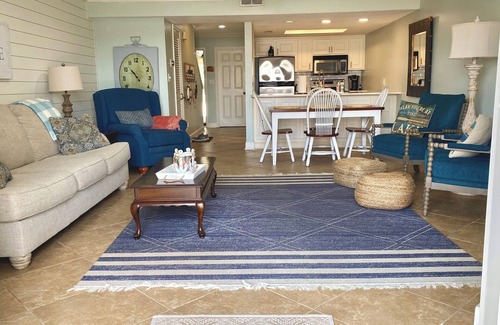 Lake Park Condo | Lakefront Condo w/Pool!