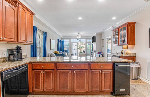 Hot Springs Apartment | Lakefront condo with dock, lake views, firepit, dock, & fireplace - dogs OK