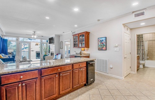 Hot Springs Apartment | Lakefront condo with dock, lake views, firepit, dock, & fireplace - dogs OK