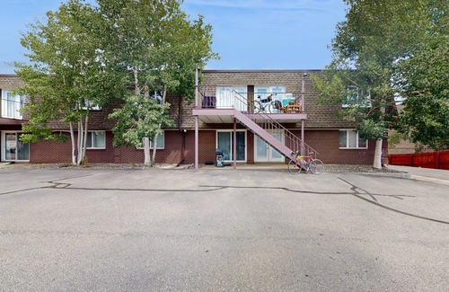Dillon Condo | Lakefront Condo with Balcony, Fireplace, Grill, & Rare Lake Views