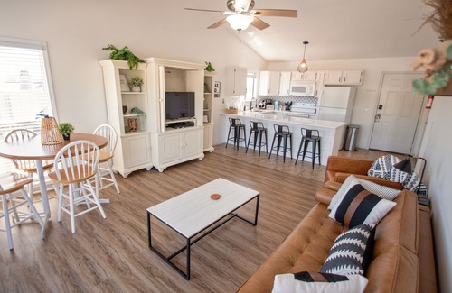 Village of Four Seasons Condo | Lakefront Condo with Indoor Pool/Hot Tub!