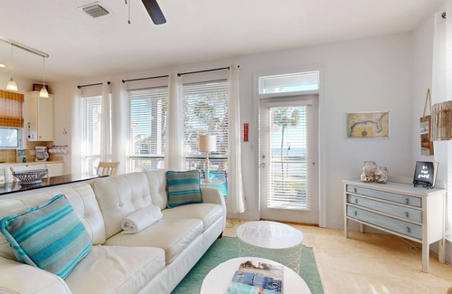 Fort Walton Beach - Destin Condo | Lakefront condo with WiFi, water/beach views, pool