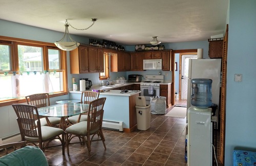 Sennett Cottage | Lakefront Cottage in Upstate New York