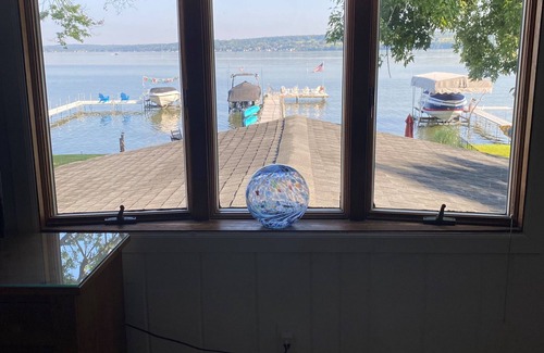 Niobe Cottage | Lakefront cottage on Chautauqua Lake