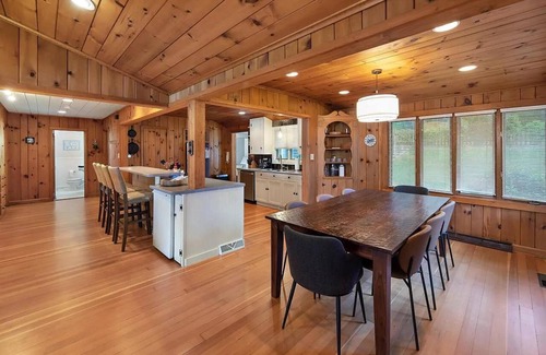 Ripon Cottage | Lakefront Cottage with sandy bottom swimming!