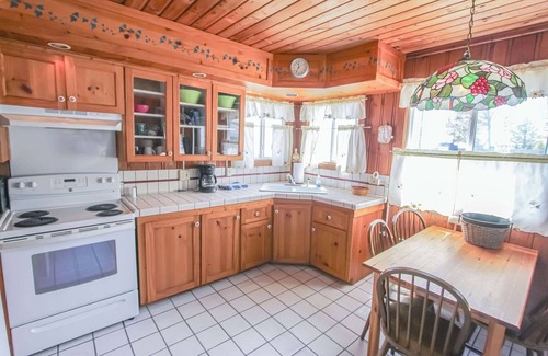 Greenbush Apartment | Lakefront Cottages 4 & 5 - 6BR Retreat for 12