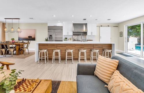 Lake Ida Shores House | Lakefront Delray Beach Modern Luxury Villa