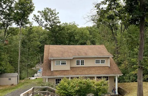 Athens House | Lakefront |Dock| Firepit |Beach|Ski| Catskills|Hudson |Athens|Sleepy Hollow Lake