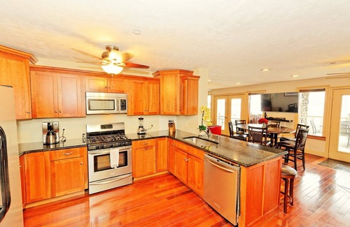 Malta Condo | LAKEFRONT, Dock, Near Restaurants, Track & Downtown Saratoga Springs!