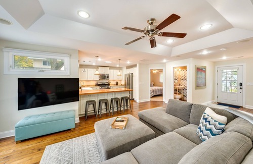 Lake Koshkonong Cottage | Lakefront Edgerton Cottage w/Deck & Grill!