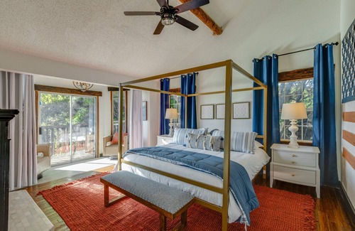 Lavon Cabin | Lakefront Estate With 2 Kitchens Perfect for Events & Families