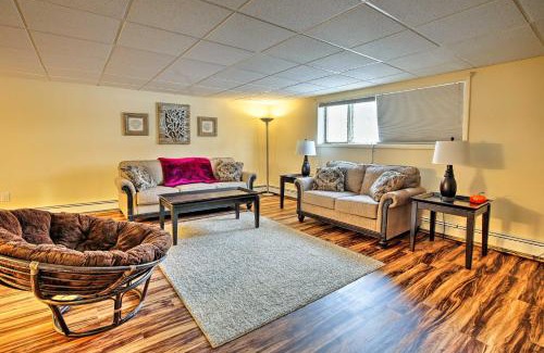 Fairbanks House | Lakefront Fairbanks Unit, 1 Mile to Pioneer Park!