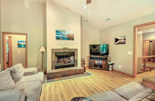 Heber Springs House | Lakefront Family Escape with Fire Pit and 2 Decks!
