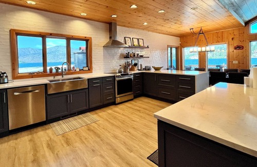 Chelan House | Lakefront Family Getaway: WiFi, Hot Tub, Pool Table, Right on Lake Chelan