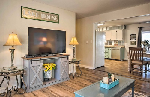 Shell Knob House | Lakefront Gem w/Screened Porch + Game Room!