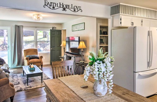 Shell Knob House | Lakefront Gem w/Screened Porch + Game Room!
