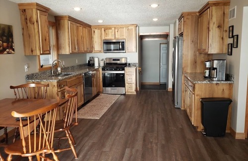 Maple Lake Cabin | Lakefront Getaway: Swim, Boat & Relax!
