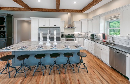 Maynardville House | Lakefront Getaway at Swan Seymour w/Kayaks