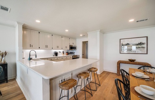 Granbury House | Lakefront Granbury Home w/Patio, Fire Pit & Dock!