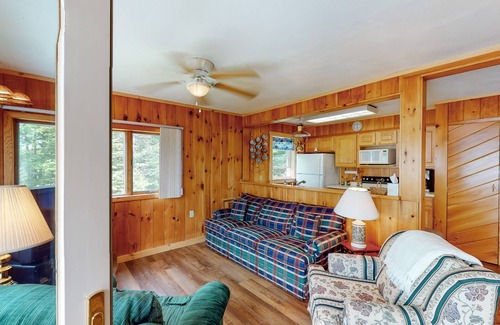 Greenville Cottage | Lakefront home with private dock, mooring, pebble beach, grill, & firepit