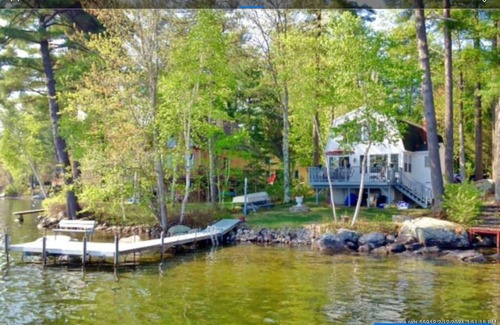 Raymond House | Lakefront home on Panther Pond