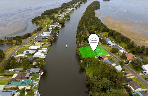 Chittaway Bay House | Lakefront home w/ direct access to Ourimbah Creek
