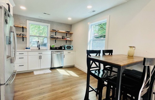 Gallatin House | Lakefront Home w/Dock on Old Hickory Lake