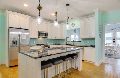 Cross Hill House | Lakefront Home w/Hot Tub & Dock in Cross Hill!