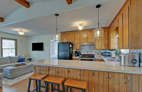 Reed Creek House | Lakefront Home w private dock