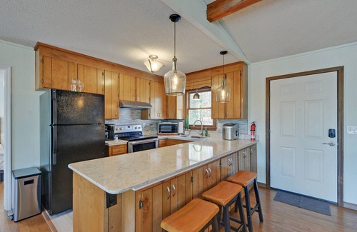 Reed Creek House | Lakefront Home w private dock