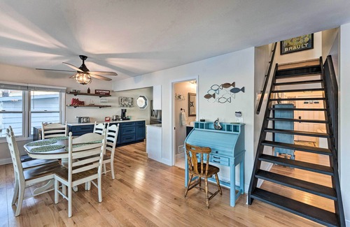 Lake Koshkonong House | Lakefront Home w/Gorgeous Sunsets, Kayaks, & Pier