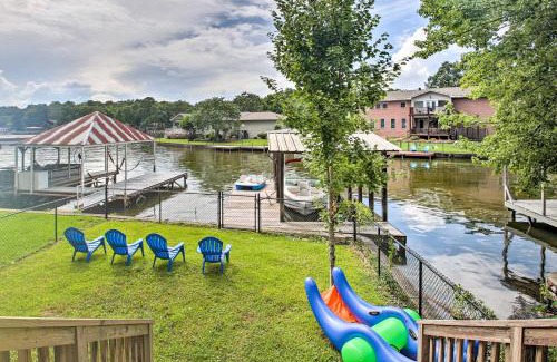 Piney House | Lakefront Home with Outdoor Living, Kayaks and Dock!