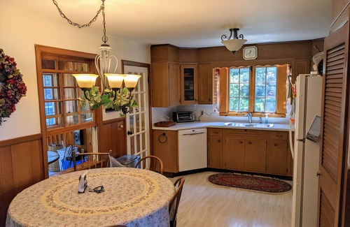 Teall Beach House | Lakefront House on Seneca Lake