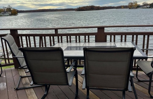 Michigan Center House | Lakefront house 2-bedroom house in delightful Michigan Center with WiFi, AC