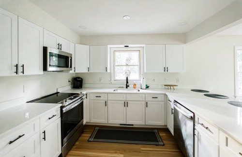 Mineral House | Lakefront house with stunning views and a dog-friendly atmosphere