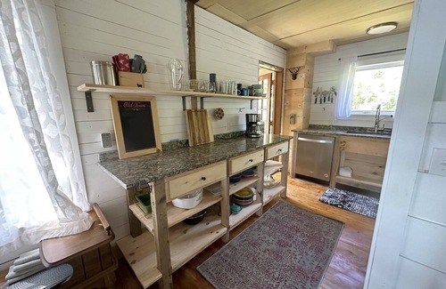 Crystal Beach House | Lakefront House with Dock, Kayaks Paddleboard and Canoe