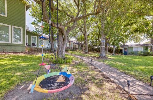 West Livingston House | Lakefront Livingston Vacation Rental with Boat Dock!
