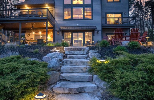 Big Rapids Cabin | Lakefront Lodge-65 Acres-Private Lake/Gourmet Kitchen/Game Room 5 of 5