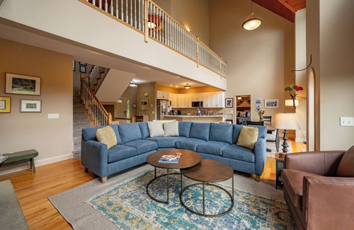McHenry House | Lakefront Luxury Chalet w/Hot Tub & Dock