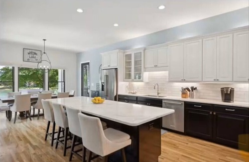 Mount Mourne House | Lakefront Luxury Retreat on Lake Norman – Private Dock & Sunset Views