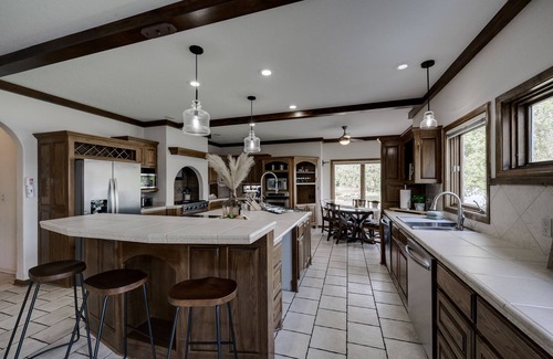 Hot Springs House | Lakefront Mansion! Enjoy Ping Pong, Pool, Shuffleboard, Kayaking, BBQ & Sunsets!