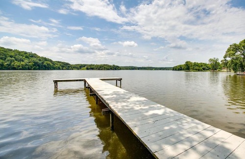 Jones Mills House | Lakefront Oasis with Patio in Hot Springs, Arkansas!