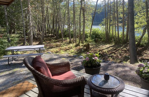 Pemberton Cabin | Lakefront Private Log Cabin, close to Pemberton - The Osprey