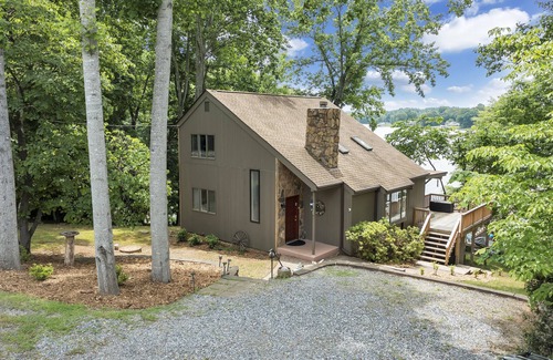 High Point House | Lakefront, Private Dock.